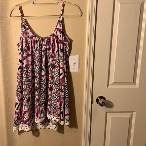 Cute, patterned top. Could be worn as a dress. - Picture 2 of 2